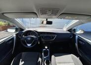 Toyota Auris 13