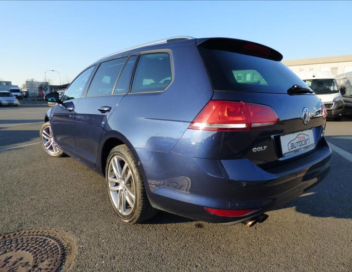 Volkswagen Golf 82