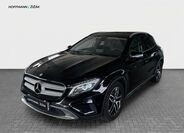 Mercedes-Benz 220 1