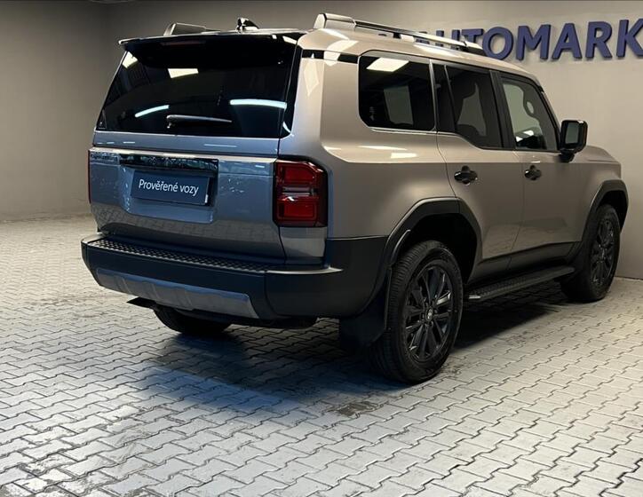 Toyota Land Cruiser 2