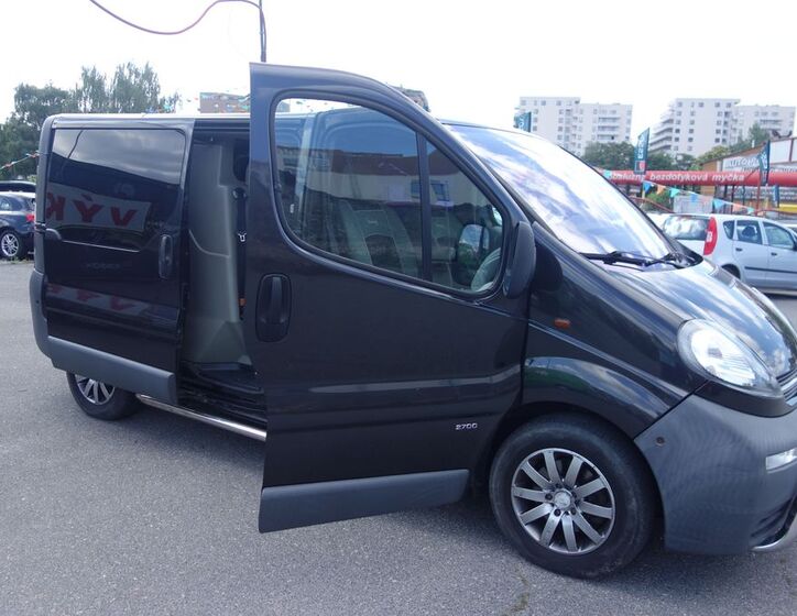 Opel Vivaro 16