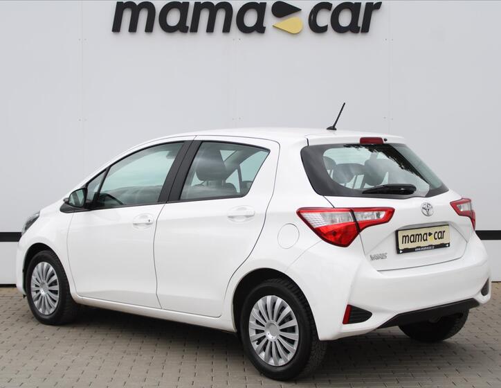 Toyota Yaris 5
