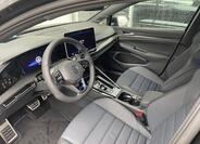 Volkswagen Golf 11