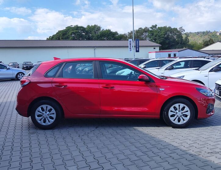 Hyundai i30 4