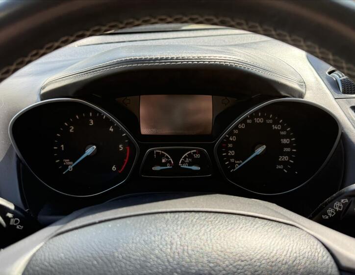 Ford Kuga 9