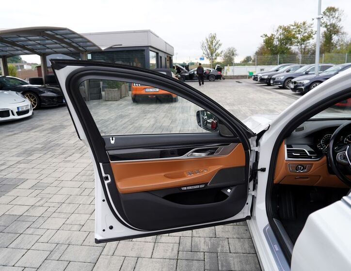 BMW Řada 7 17