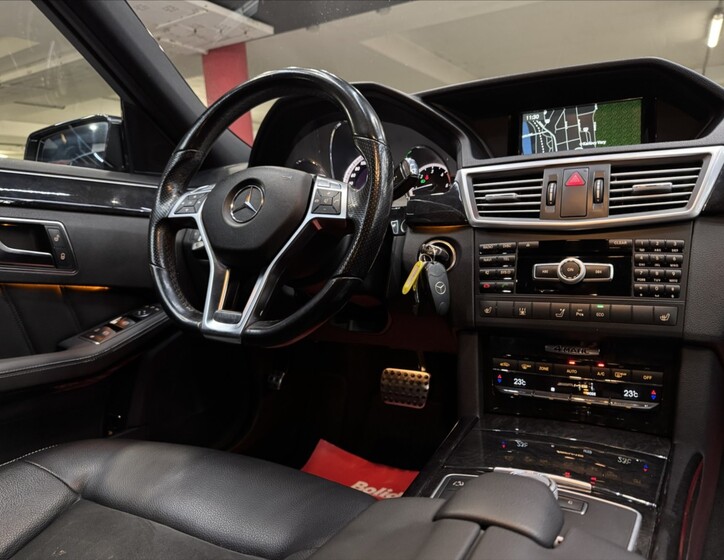 Mercedes-Benz Třídy E 24