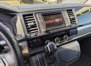 Volkswagen Caravelle 18