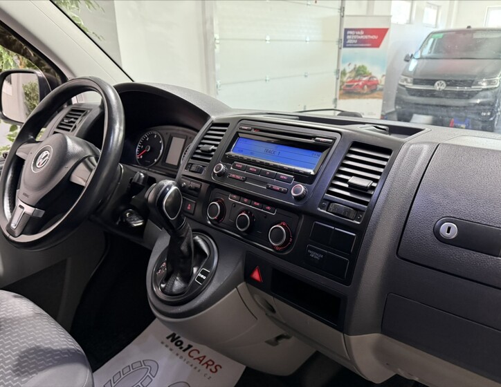 Volkswagen Caravelle 18