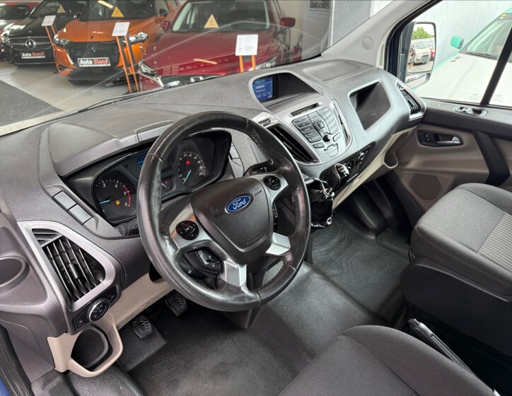 Ford Transit Custom 9