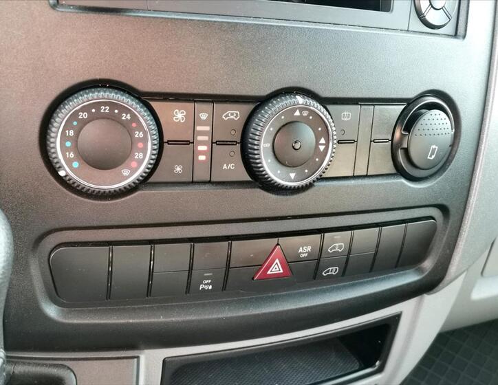 Mercedes-Benz Sprinter 10