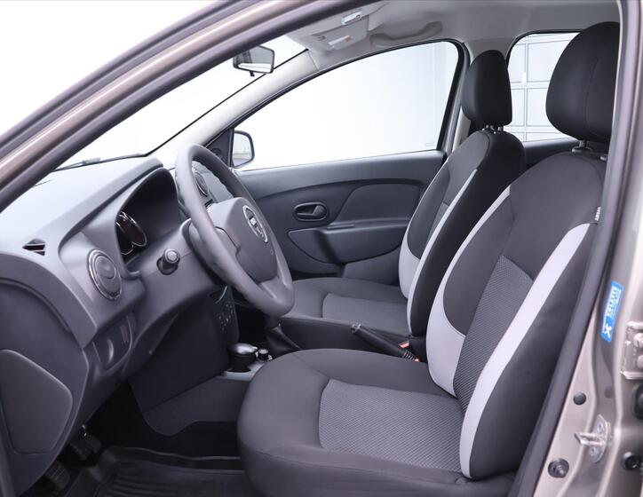 Dacia Sandero 12