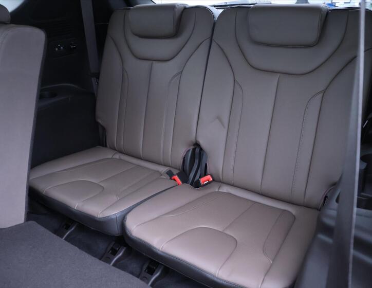 Hyundai Santa Fe 16