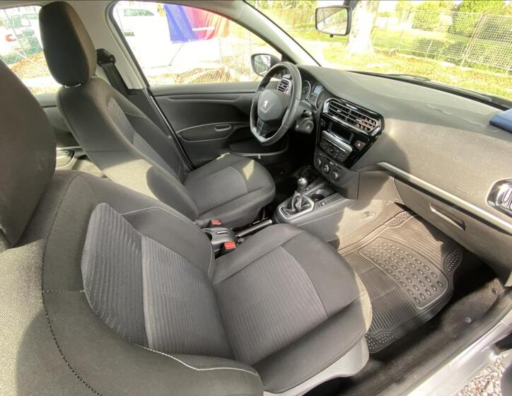 Peugeot 301 32