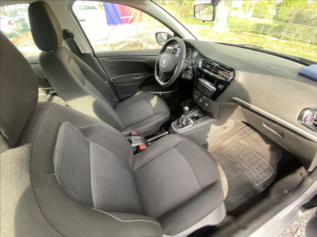 Peugeot 301