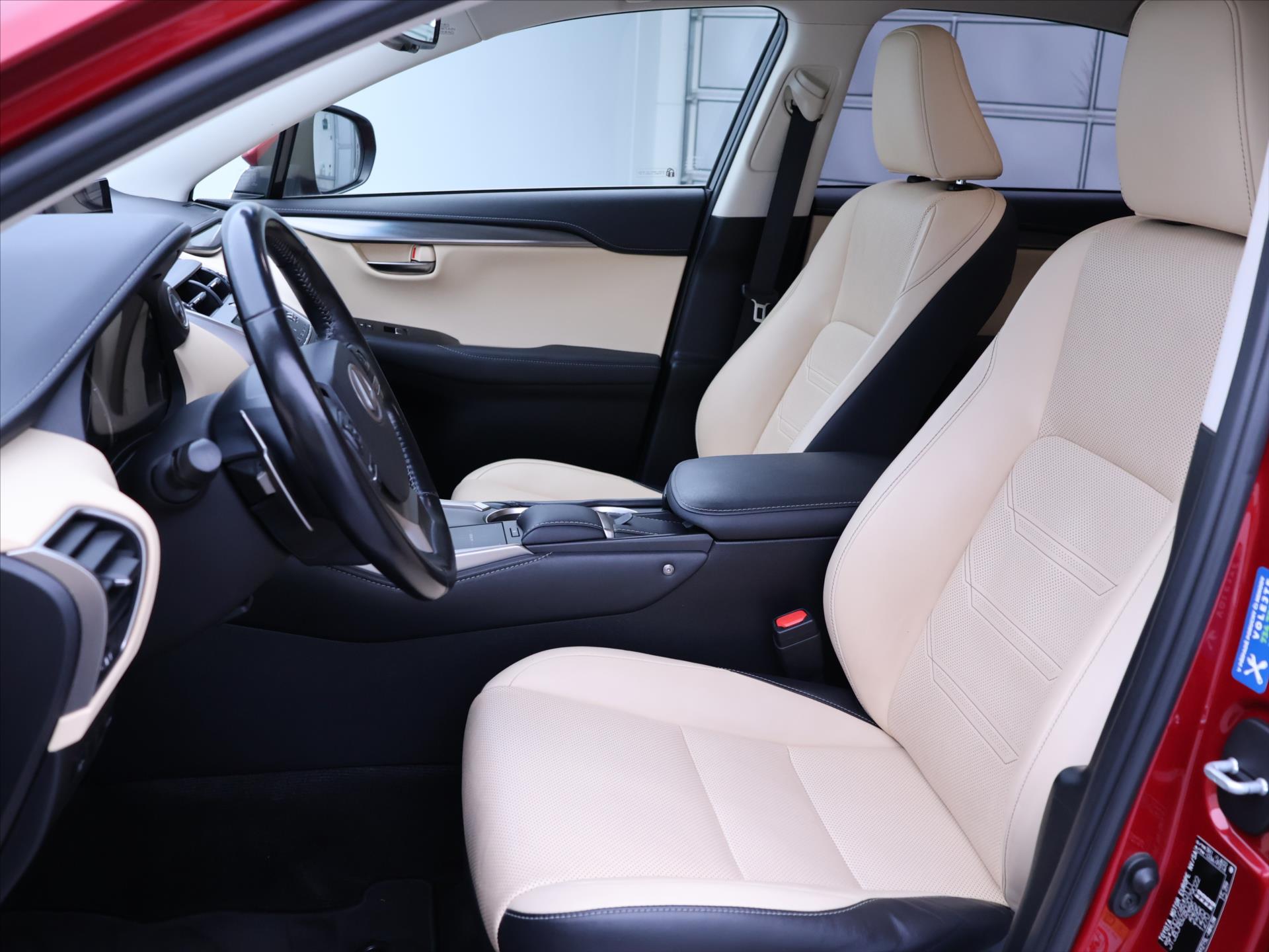 Lexus NX 300h