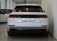 Audi Q8 4