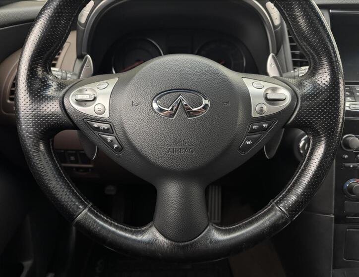 Infiniti FX30 10
