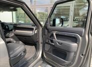 Land Rover Defender 20