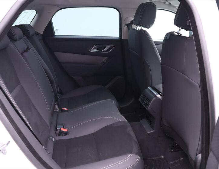 Land Rover Range Rover Velar 14