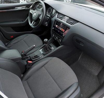 Škoda Octavia 16