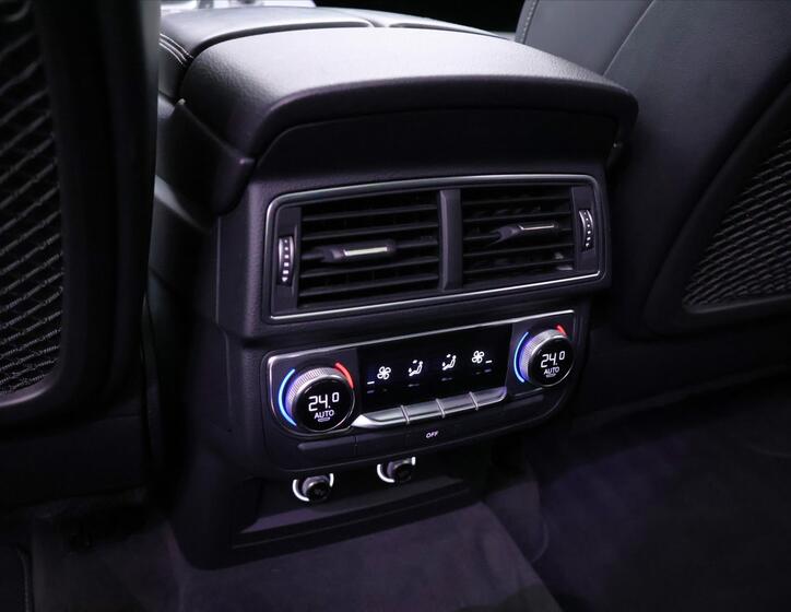 Audi Q7 35
