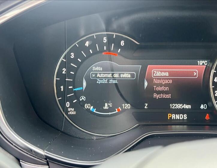 Ford Mondeo 24