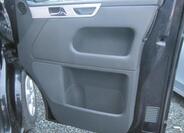 Volkswagen Multivan 29