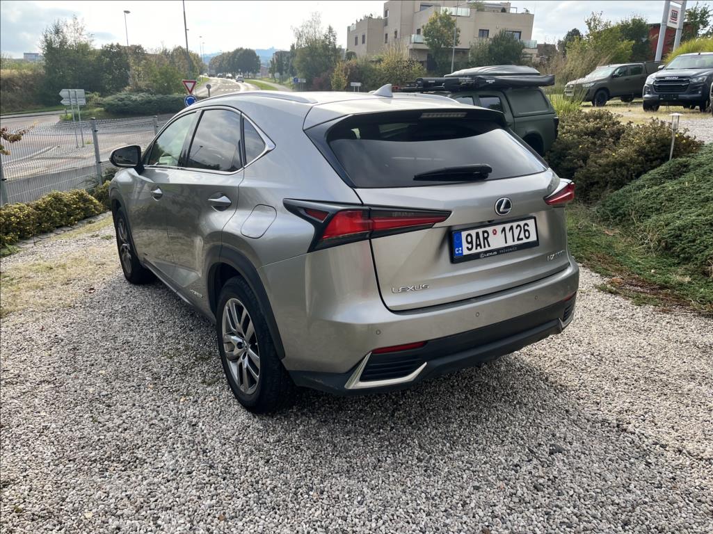 Lexus NX 300h