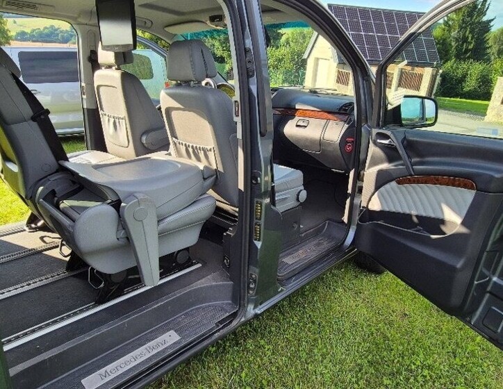 Mercedes-Benz Viano 13
