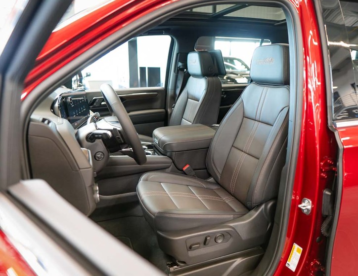 Chevrolet Suburban 19