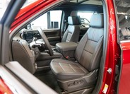 Chevrolet Suburban 19