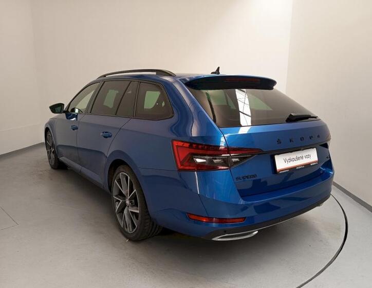 Škoda Superb 8