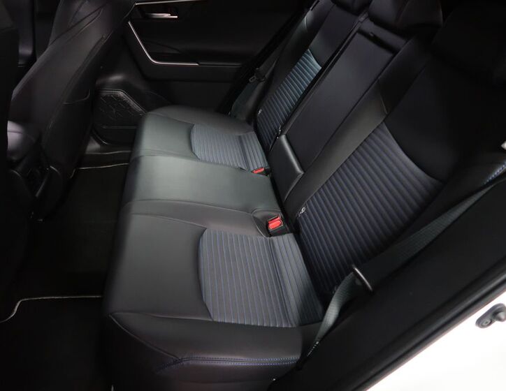 Toyota RAV4 11