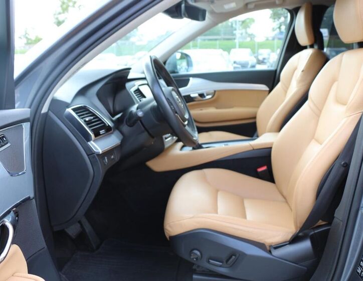 Volvo XC90 27