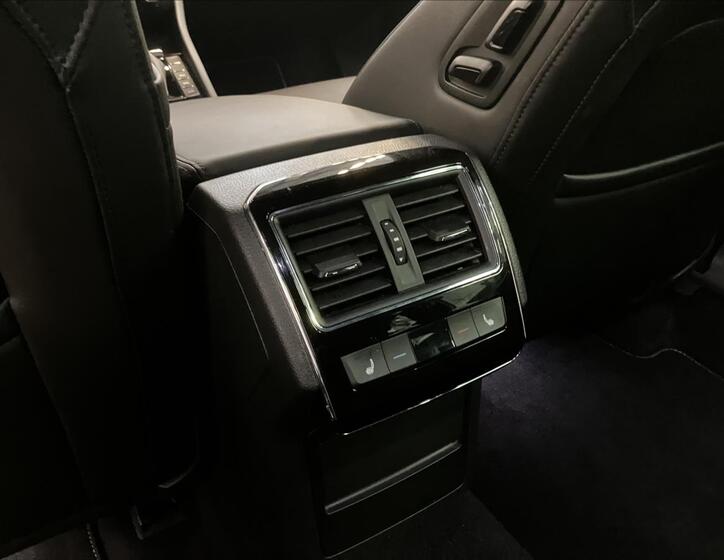 Škoda Superb 24
