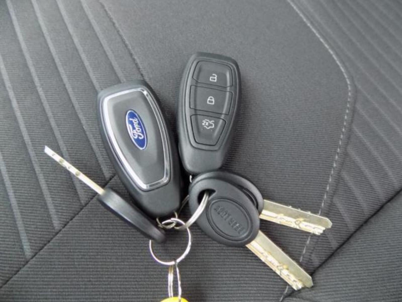 Ford Focus 33