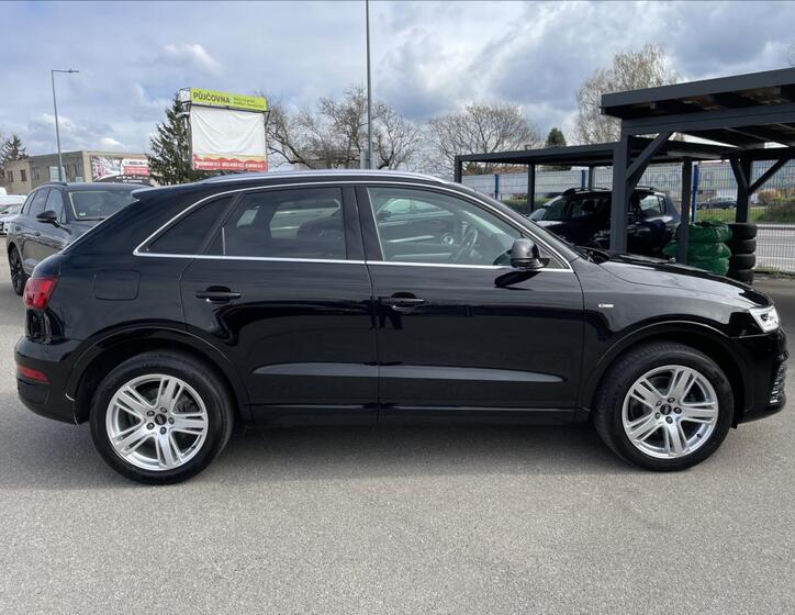 Audi Q3 4