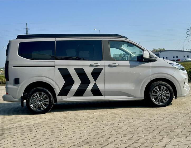 Ford Tourneo Custom 8
