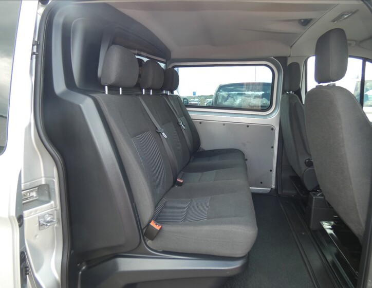 Ford Transit Custom 10