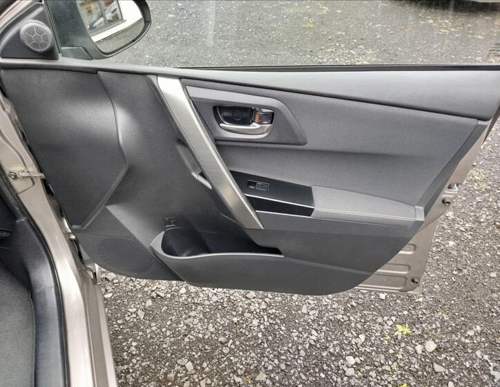 Toyota Auris 28