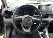 Toyota Yaris 16