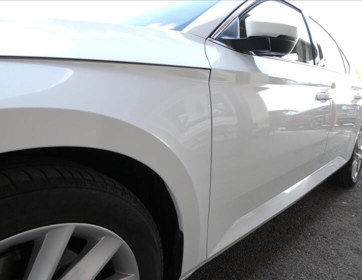 Škoda Superb 12