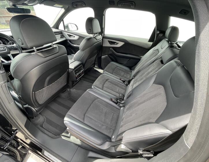 Audi Q7 18
