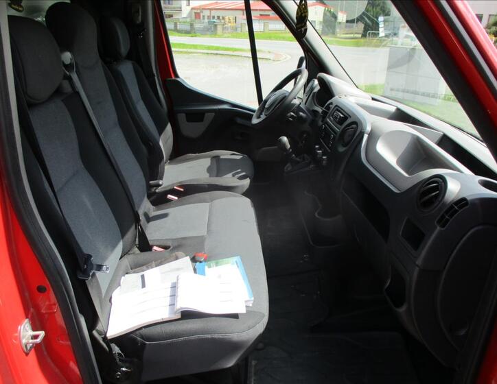 Renault Master 8
