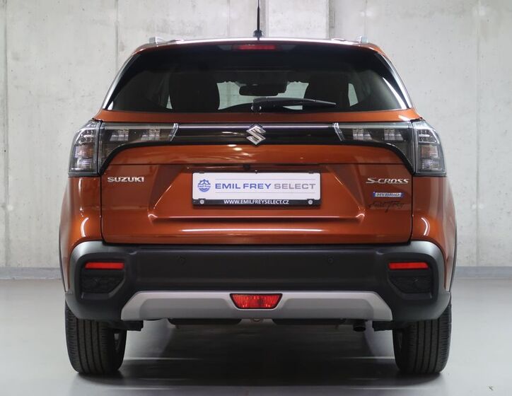 Suzuki SX4 S-Cross 6