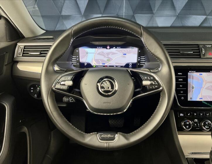 Škoda Superb 12