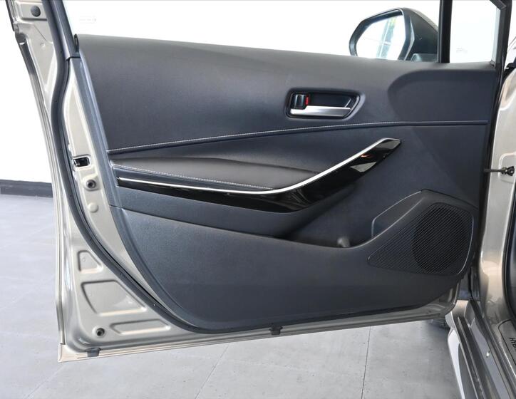 Toyota Corolla 24