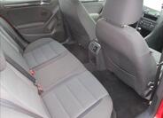 Volkswagen Golf 11