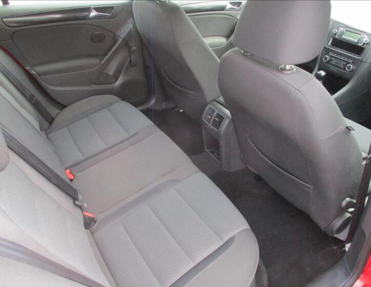 Volkswagen Golf 11
